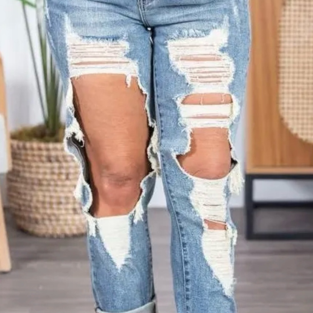Judy Blue Distressed Light Blue Straight Leg Jeans